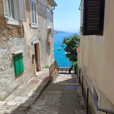 Apartment Zlatko , Ten Steps To The Sea โอปาติยา ภายนอก รูปภาพ