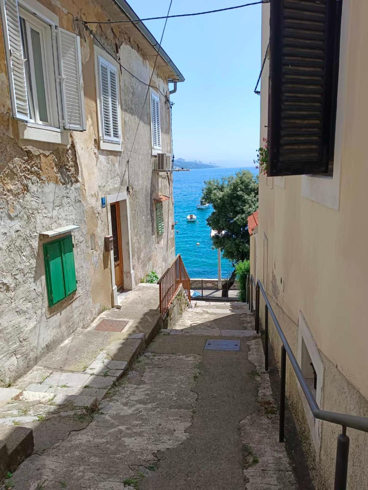 Apartment Zlatko , Ten Steps To The Sea โอปาติยา ภายนอก รูปภาพ